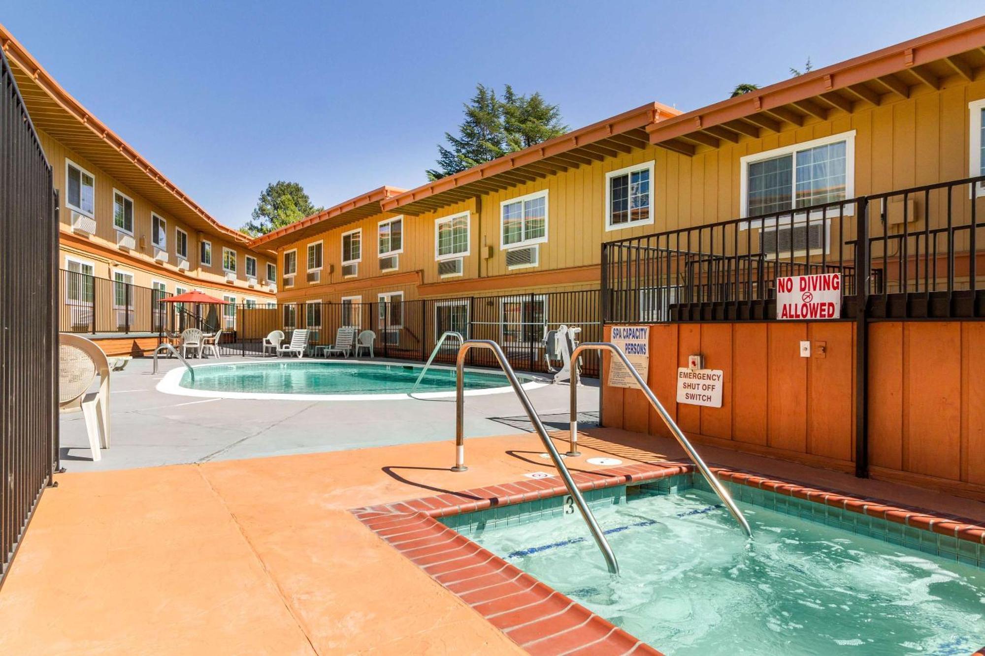 Rodeway Inn Auburn Luaran gambar