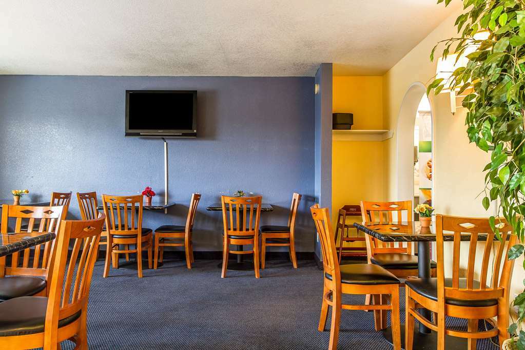Rodeway Inn Auburn - Foresthill Restoran gambar